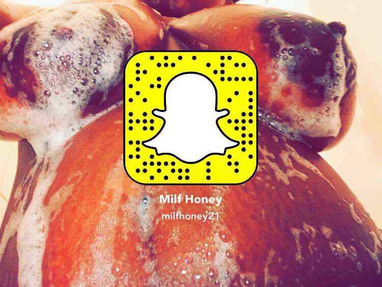 Raven16147928's tweet photo. Hey who’s want to get added on my snap premium ? 5$ cash app or PayPal DM 
🦋vids 
🦋nudes 
🦋we lit 🔥 
#buyingcontent https://t.co/htbsVLsV0x