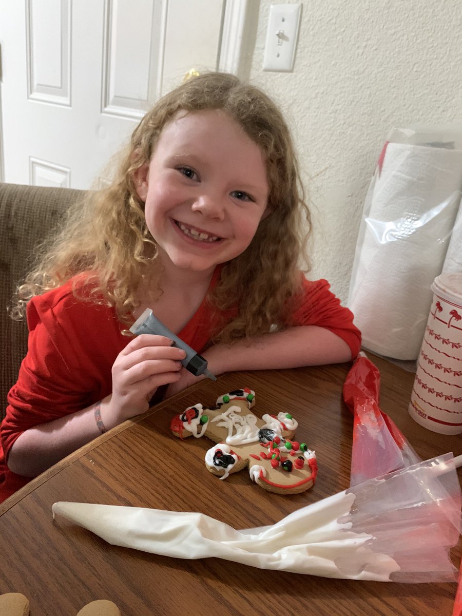 JeniferNTate1's tweet photo. Gingerbread making kind of night! ❤️🥰🎄 https://t.co/sA7RGozU3L