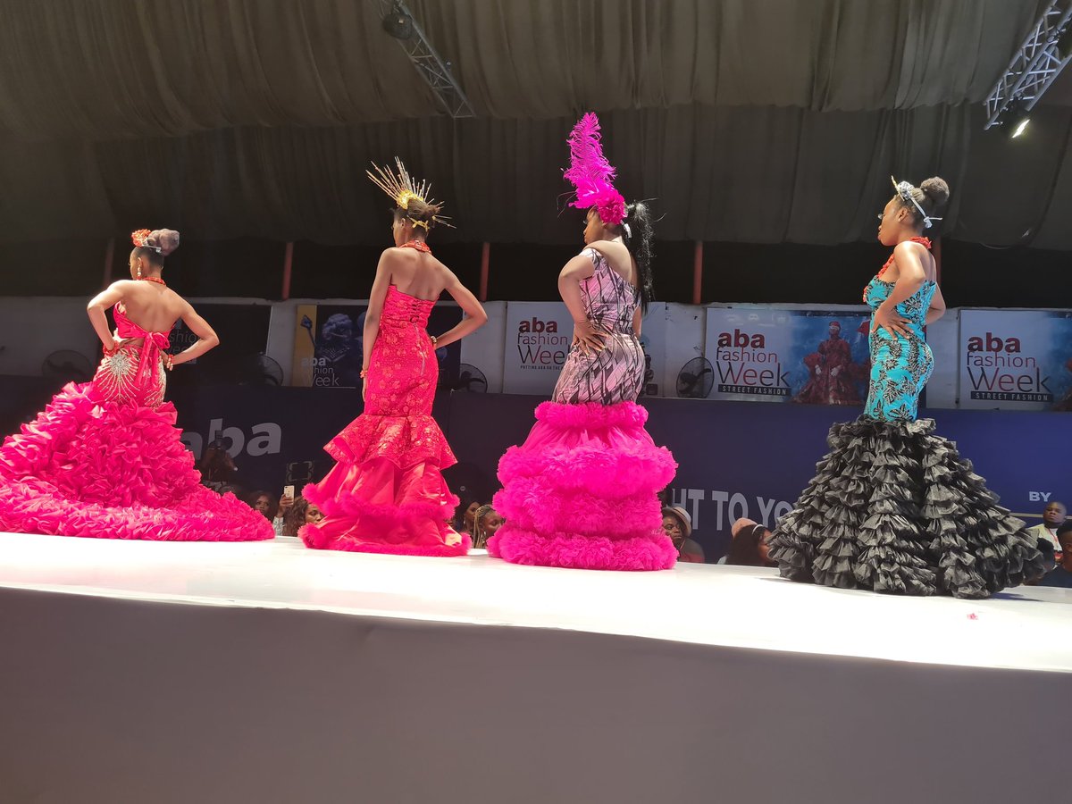 rayvocate's tweet photo. I'm really proud of the Aba Fashion Week, lectures and show. They say Abia trends for the wrong reasons, I feel it's because people only choose to see wrong. This is commendable and great work from the team @hartng and proud to see @GovernorIkpeazu there live. #AFW2020 https://t.co/yYwT5s6jUm