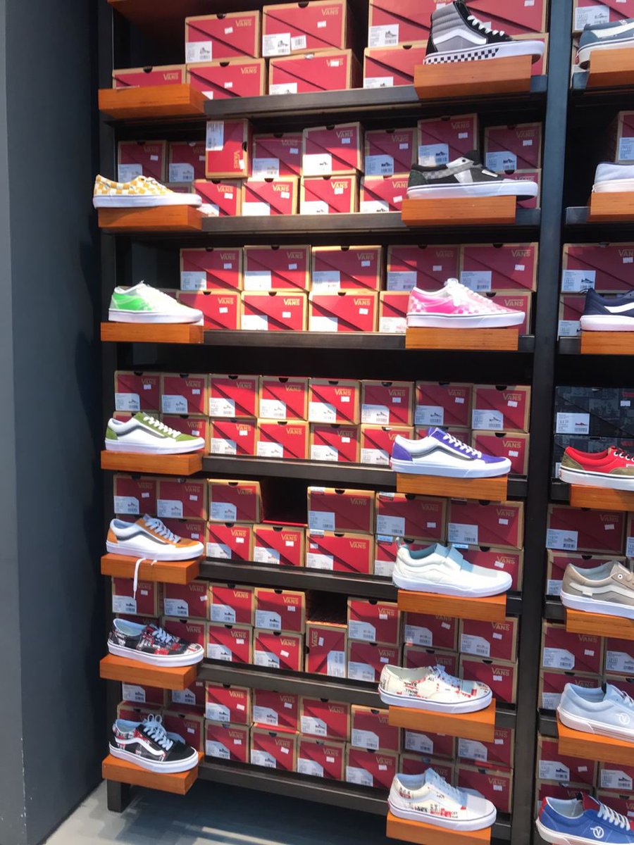 idgafeee's tweet photo. VANS SALE BLACKFRIDAY ‼️MOSTLY HARGA SEMUA UNDER RM200 🥵 ORIGINAL OUTLET YA BUKAN COPY ORI UPTOWN ‼️

BOLEH JOIN GROUP EKA UNTUK TGK BANYAK LAGI DESIGN VANS 👇🏻

https://t.co/JBjGuwLuyd https://t.co/tw0eVsAfkH