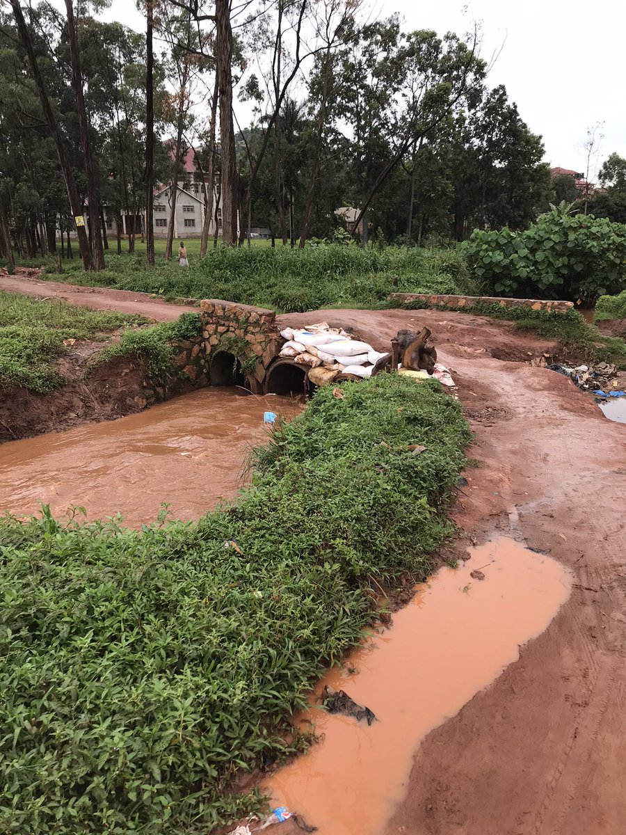 Hdropcy's tweet photo. @NRMOnline These kind of roads in the middle donβt make us think our future is secured we feel only doom @UNRA_UG @KCCAUG Your only serving and securing your future & we want change . Enough is enough of robbing our country , go away NRM βπΎβπΎ #votekyagulanyi #AnewUganda #Thewalktofreedom https://t.co/hVkb01yLCc