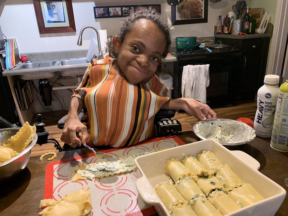 LFerrerio's tweet photo. @guarnaschelli Anicee made spinach lasagna rolls for dinner tonight and then found out she got accepted to her top choice college!!! https://t.co/Yv1SInpLRP