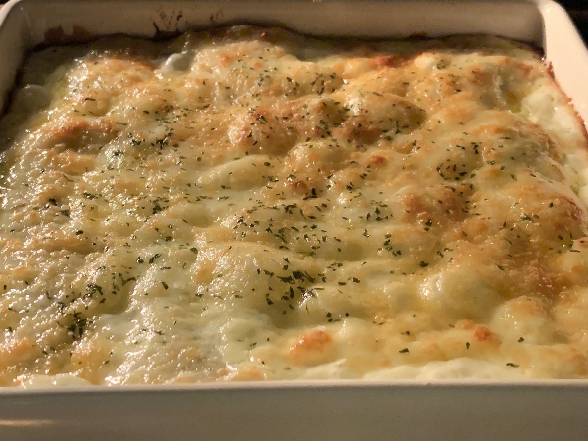 LFerrerio's tweet photo. @guarnaschelli Anicee made spinach lasagna rolls for dinner tonight and then found out she got accepted to her top choice college!!! https://t.co/Yv1SInpLRP