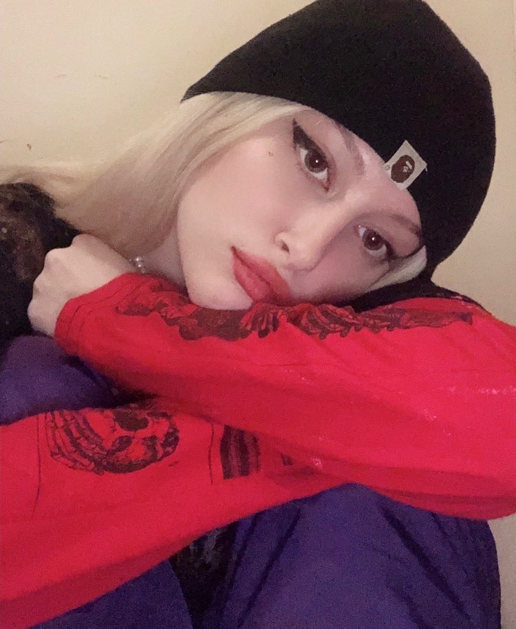 SkarlettRow's tweet photo. 🥺 cropped tees https://t.co/quBDi3oh2W