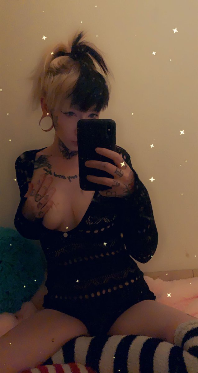 HeidiGenix's tweet photo. @OnlyFansPromoRT Just made my onlyfans <3 Could use some fans and help. 
https://t.co/W6o5y5Mo5b https://t.co/X27hZT5A3F