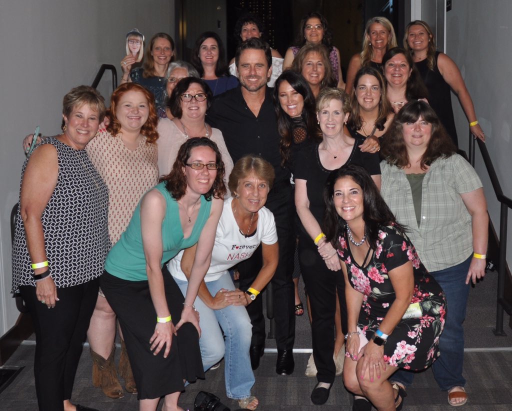 Allyallpgh's tweet photo. When I won a trip to see the @CharlesEsten #OneSingleYear concert, I never imagined that it would lead to meeting some incredible, fun, kind, women that I would call my BFFs & with whom I share some of the best memories. Thank you for making 2020 suck a whole lot less. @Bonita01N https://t.co/TK7ostIzg7