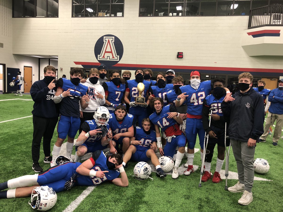 coachcoryc's tweet photo. My guys!  #LBGang #BAM 🅰️⬆️‼️ https://t.co/aB2t7mwGWV