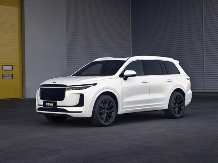 chinapev1's tweet photo. Editor's pick:  
Why did #Lixiang ONE succeed so easily in the brand-first Chinese market?
https://t.co/lSxLNLp3PC
#EV #LixiangONE #CHJAuto #CHJ #Lixiang #LixiangAuto #Chinesecar https://t.co/Ujat6vGOtL