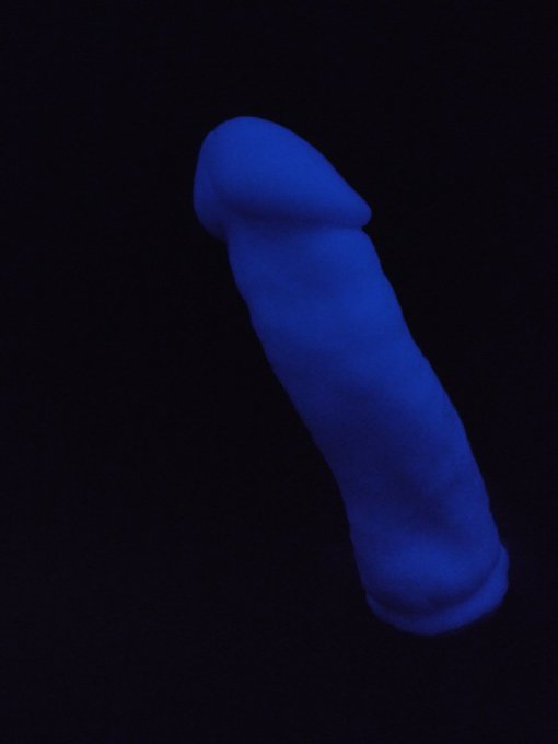 My glow in the dark clone-a-willy 💙🍆😏 https://t.co/OwL8srzANw<a href="/tag/gay"class="tags"><span>#gay</span></a><a href="/tag/gaypride"class="tags"><span>#gaypride</span></a><a href="/tag/gaymen"class="tags"><span>#gaymen</span></a><a href="/tag/gayboi"class="tags"><span>#gayboi</span></a><a href="/tag/gaypup"class="tags"><span>#gaypup</span></a><a href="/tag/baldandproud"class="tags"><span>#baldandproud</span></a>