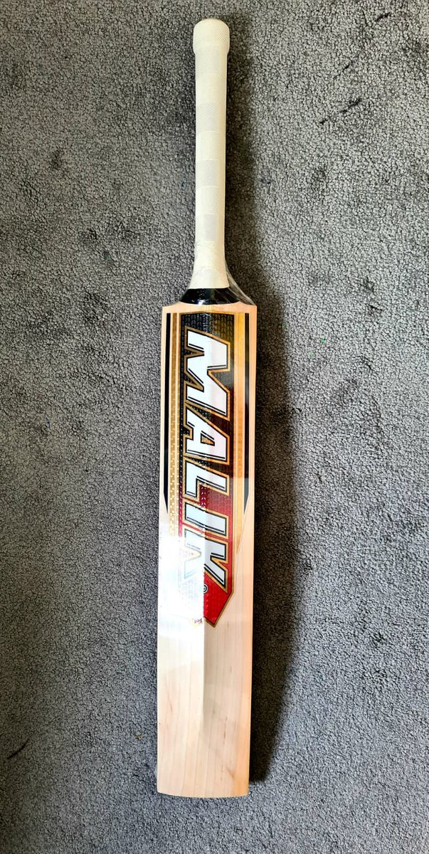 Allthegear99's tweet photo. MB Malik H Pro Edition #Cricket #Bat

Big sweet spot area with maximum 8+ grains.
Slightly curved profile with huge edges.
Excellent balance and pickup.
Semi Oval Handle.

Price:
£199.99 + shipping 

Weight:
2.9-2.10 https://t.co/DlGuSLb5RK