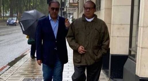 عمران خان سے حکومت نہیں سنبھالی جا رہی لیکن اینٹ سے اینٹ بجانے والا بستر مرگ پر پڑا ہےعمران خان سے حکومت نہیں سنبھالی جا رہی لیکن شیروانی کا ٹوٹا بٹن بھی نا دینے والا لندن مفرور ہو چکا ہے #ڈٹ_کے_کھڑا_ہے_کپتان[14]