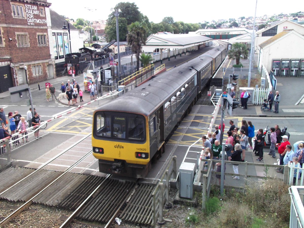 BSD_SDJR's tweet image. It’s got to be a pacer for #railcountdown today hasn’t it! #Class143 @GWRHelp
