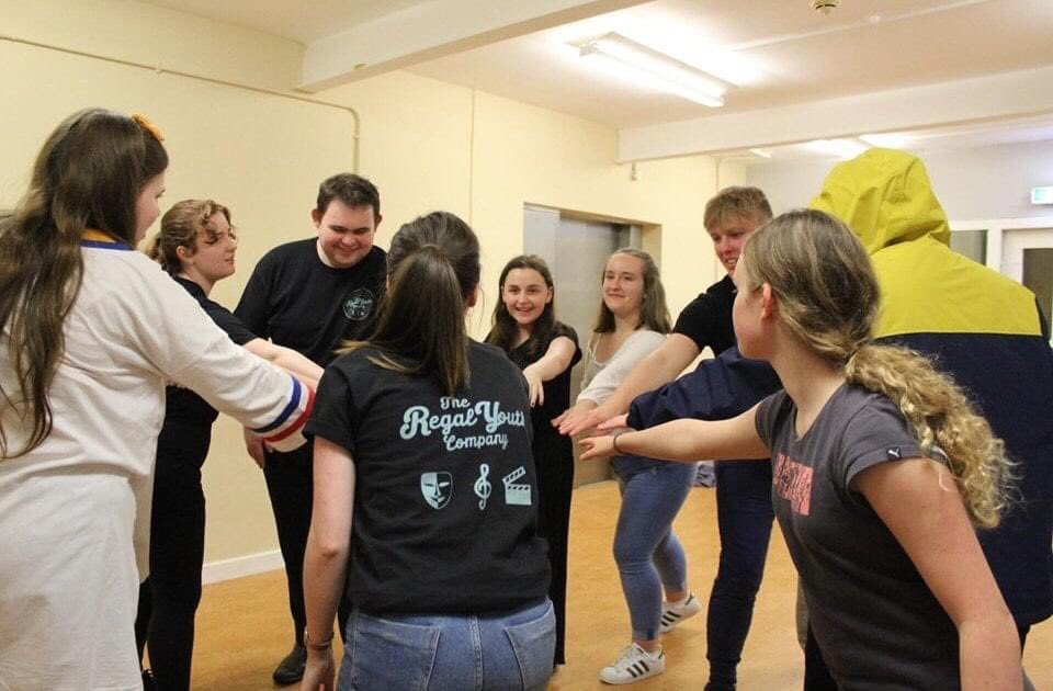 attherootarts's tweet photo. This week we launched a brand new bursary for 2021!
You can apply for fully or partially funded spaces in our workshops in West Lothian.
For more information and to apply, email matthew@attheroottheatre.com
#AtTheRootTheatre #AtTheRoot #ART https://t.co/JfUR3b5sZK