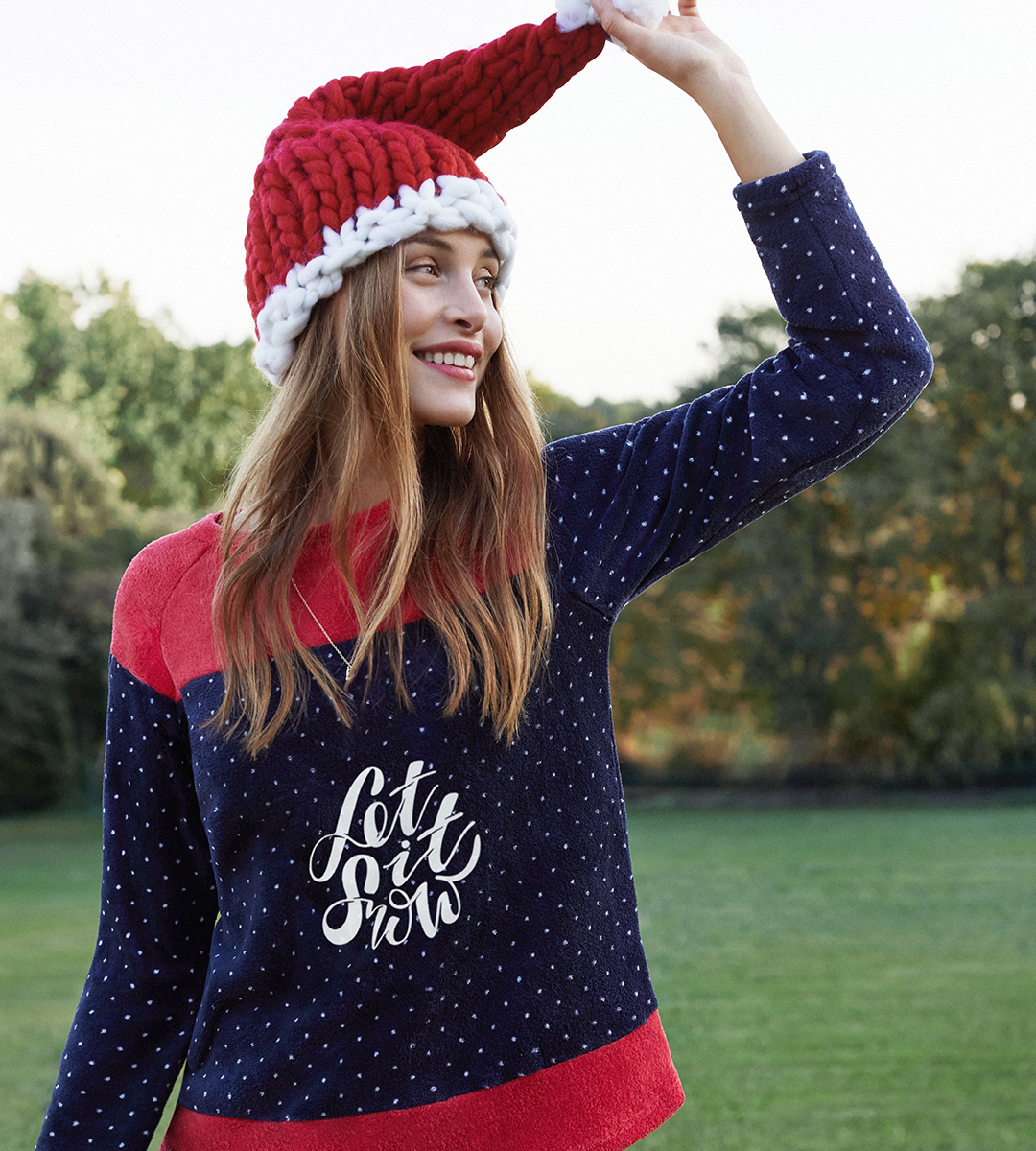 Promise_es's tweet photo. Let it snow, let it glow, let it wow!🎄 ¿Eres de las que cuenta los días para navidad? ❤️

#pijamasnavideños #pijama #pyjama #navidad #christmaspjs #pijamasmujer #homewear #cozychristmas #comfychristmas #letitsnow https://t.co/FgI3X7OVnD