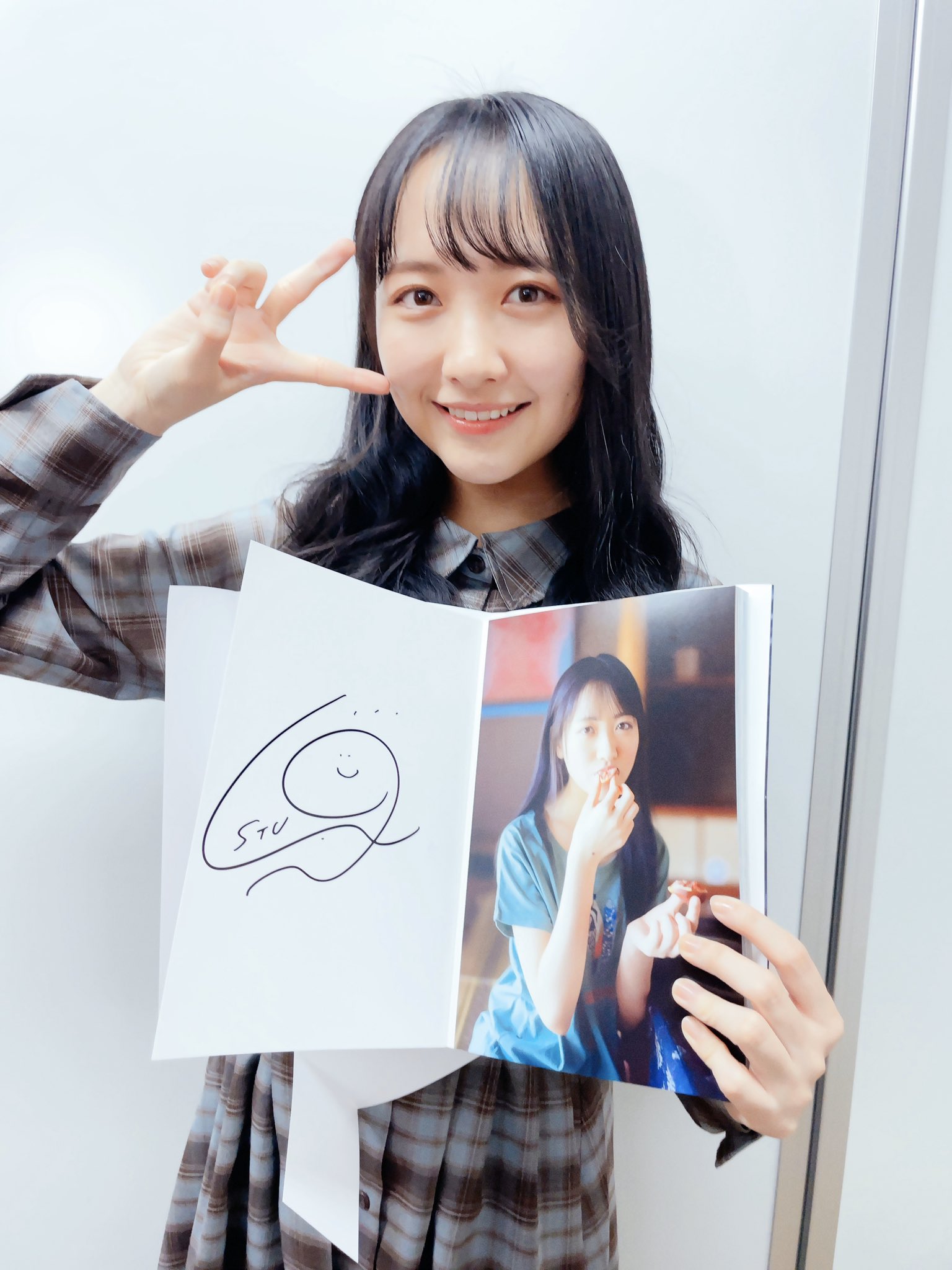 石田千穂1st写真集『檸檬の季節』【公式】 (@chiho1st_ishida) / X