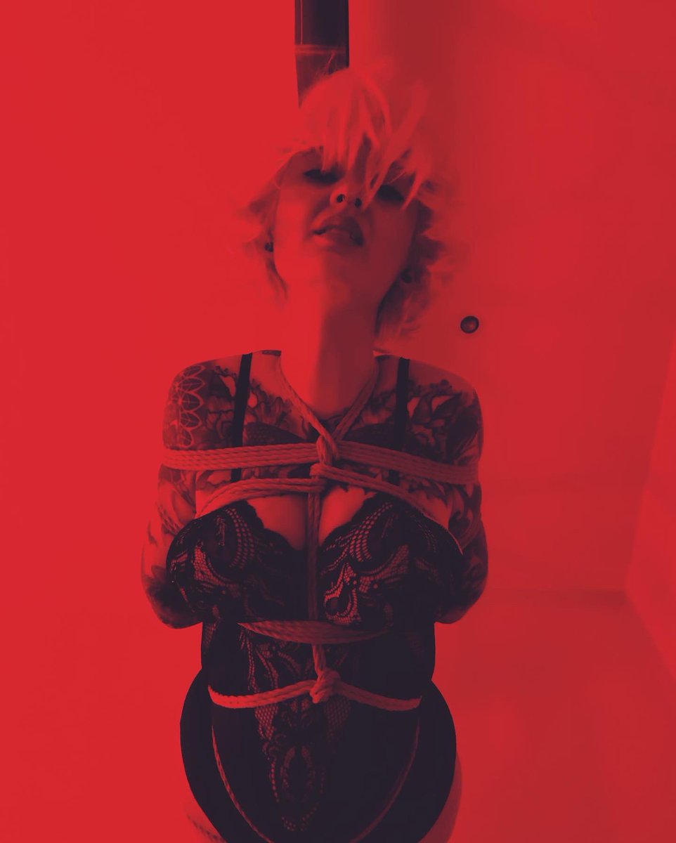 From the last night’s session with <a href="/meowgosha/">meowgosha</a> 
.
.
.
#yourknots #inked #inkedmodel #tattoedmodel