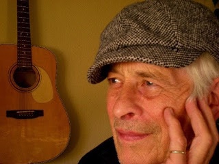SearchFolkRebel's tweet photo. My profile of #acousticblues #fookroots musician #johnwinch . He was a leading musician on the #sussexfolk scene & founded #brightonfolk clubs and #eastbournefolk clubs and hosted gigs by #wizzjones #nicjones #bertjansch #longjohnbaldrey #johnrenbourn etc https://t.co/852Yt5xq1M https://t.co/PJUwFhYXLS