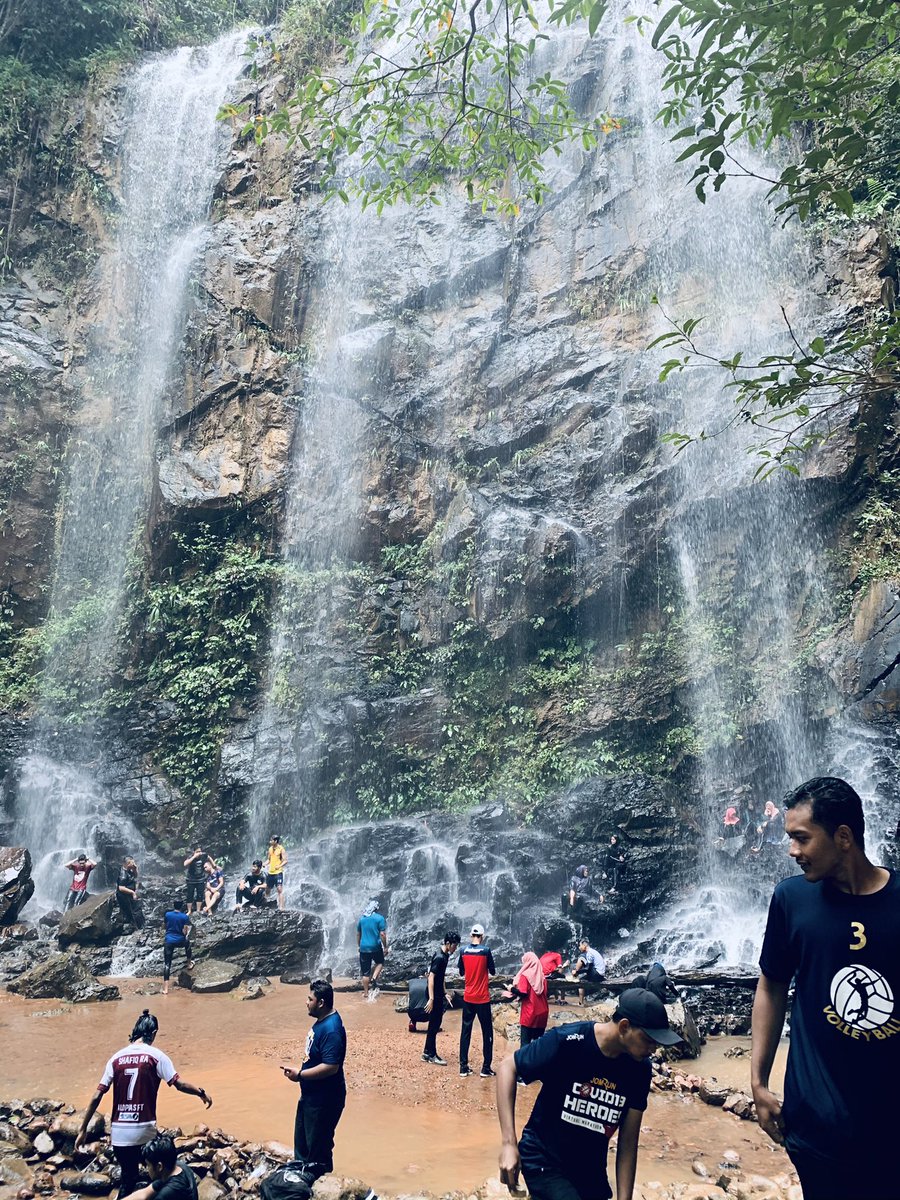 qilapiqah_'s tweet photo. πBukit #Perangin waterfall with the girls β₯οΈβ¨ , 5jam merempitzz dgn Atv & it worth the view π₯Ίπ§π»ββοΈ . Redahhh selut sampai ke hidung geng πͺπ» https://t.co/17yowufyYj