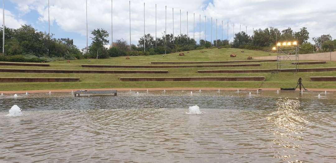UbuntuMusFest's tweet photo. @Neli_Ngqulana @Freedom_Park Covid-19 safety protocols have been put in place. Officials have checked and are satisfied. No mask, no entry.
The venue is big enough to ensure that there will be sufficient social distancing.. 
#UbuntuMusicFestival https://t.co/ELRFZRZq9P