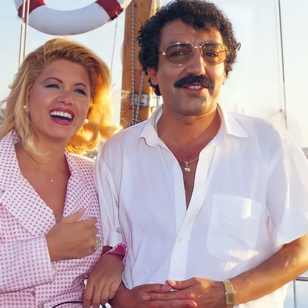 Kusur bulmak marifet değil. Asıl marifet kusurunu sen bile göremeden gizlemektir...🥀
#MuesluemGuerses