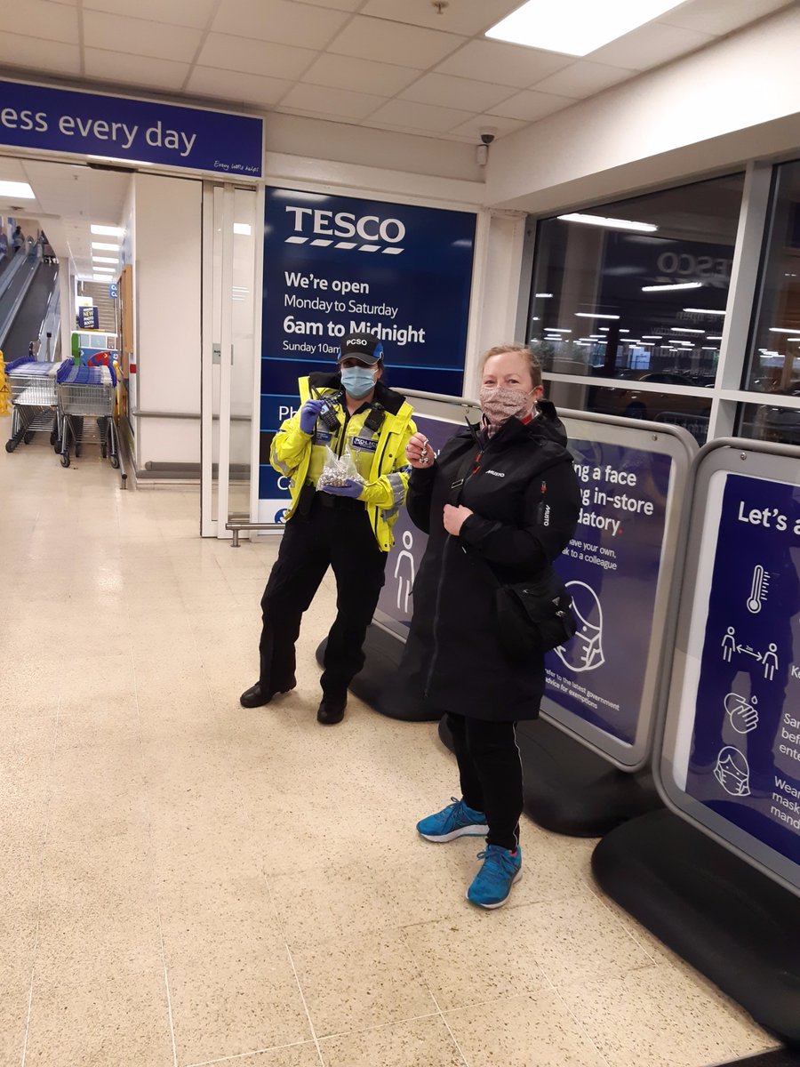 CreweCentralPol's tweet photo. REMINDER .. Dont forget we are here today at TESCO'S with purse bells . This time of year brings a spike in pick pocketing so pop a bell on your purse and jingle away.
#preventativemeasures #stopthepickpockets #crewecentral https://t.co/CbmFB3TXZL