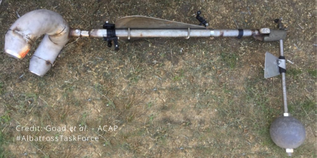 AlbyTaskForce's tweet image. A major issue for #seabirds and #longlines is that baited hooks take time to sink after being set. New research for @docgovtnz is developing an underwater line setter which may reduce risk to hungry birds! Read the initial results here: bit.ly/39EHeJT