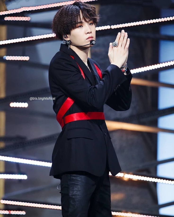 Prince Yoongi    Meets   Kitty Gang