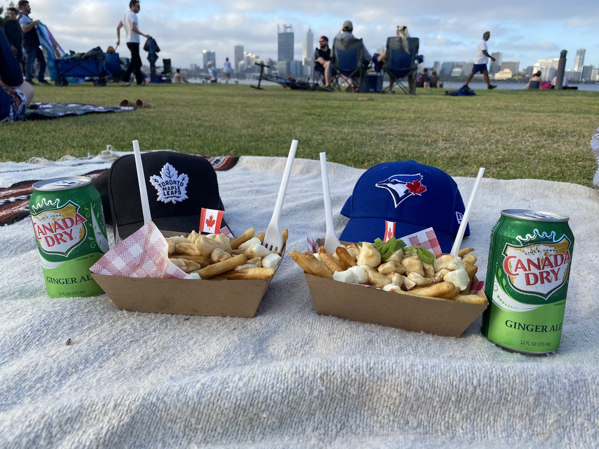 paulmorgs's tweet image. If we can’t go to Canada to see my wife’s family, we have to bring a bit of @ExploreCanada to us. Ft: Poutine @BlueJays &amp;amp; @MapleLeafs #MissingCanada #FyouCovid