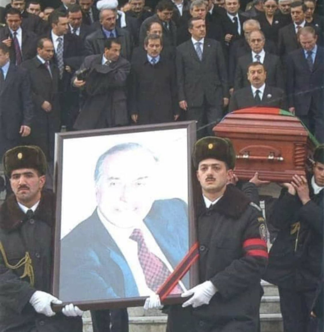 Gunaysalimli's tweet photo. Dərin hörmət və ehtiramla anırıq... https://t.co/ReAAv06iEq