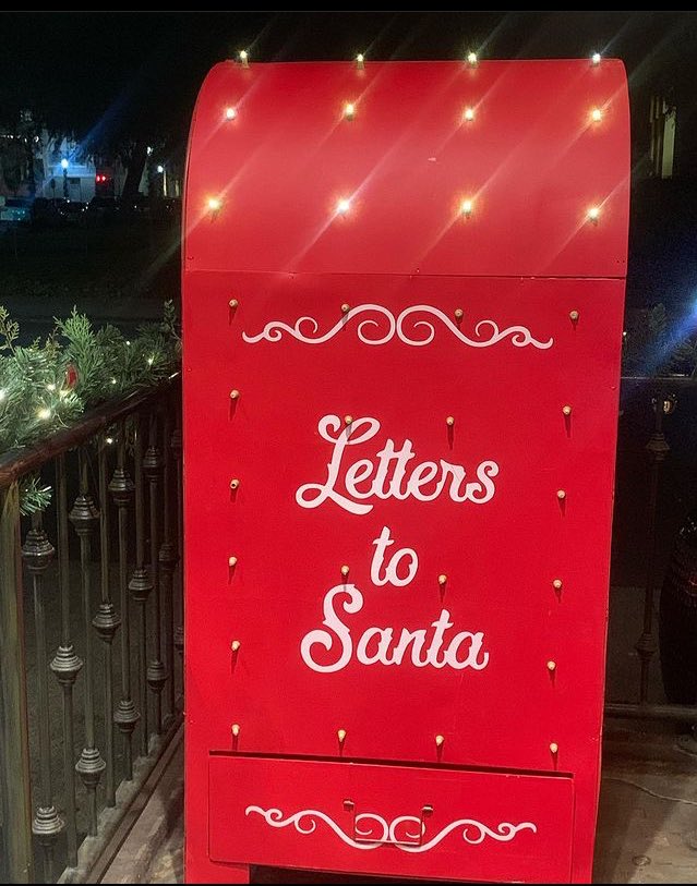napavalley853's tweet photo. For those of you that have already dropped off your Letter to Santa....Thank You! Anyone that has not dropped Their Letter in Santa's Mailbox...you still have Time!
#happyholidays https://t.co/BYuQJGBOid