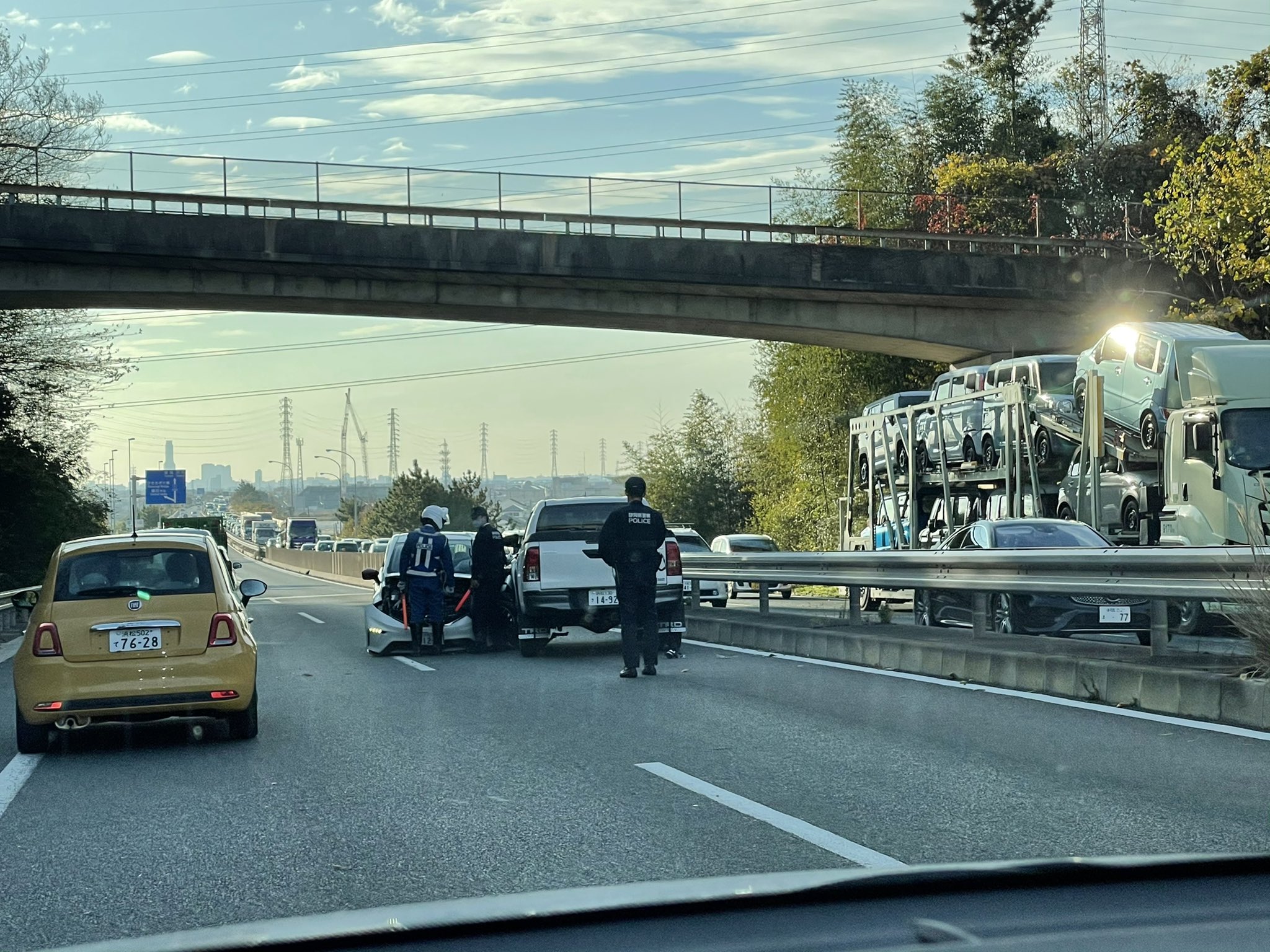 ナラax 1号磐田バイパス浜松市街方面で謎の事故渋滞起きてます 反対の掛川方面も見物渋滞起きてるのでご注意を T Co Hglecteslw Twitter