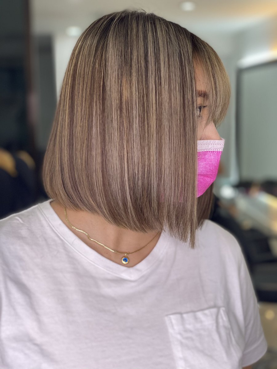 Marianneverse's tweet photo. Xmas wish: I wanna be LISA.. 
😅😅😅
#blackpink #christmaswishes 
#balayage #lisablackpink https://t.co/uSVyoSJXsV