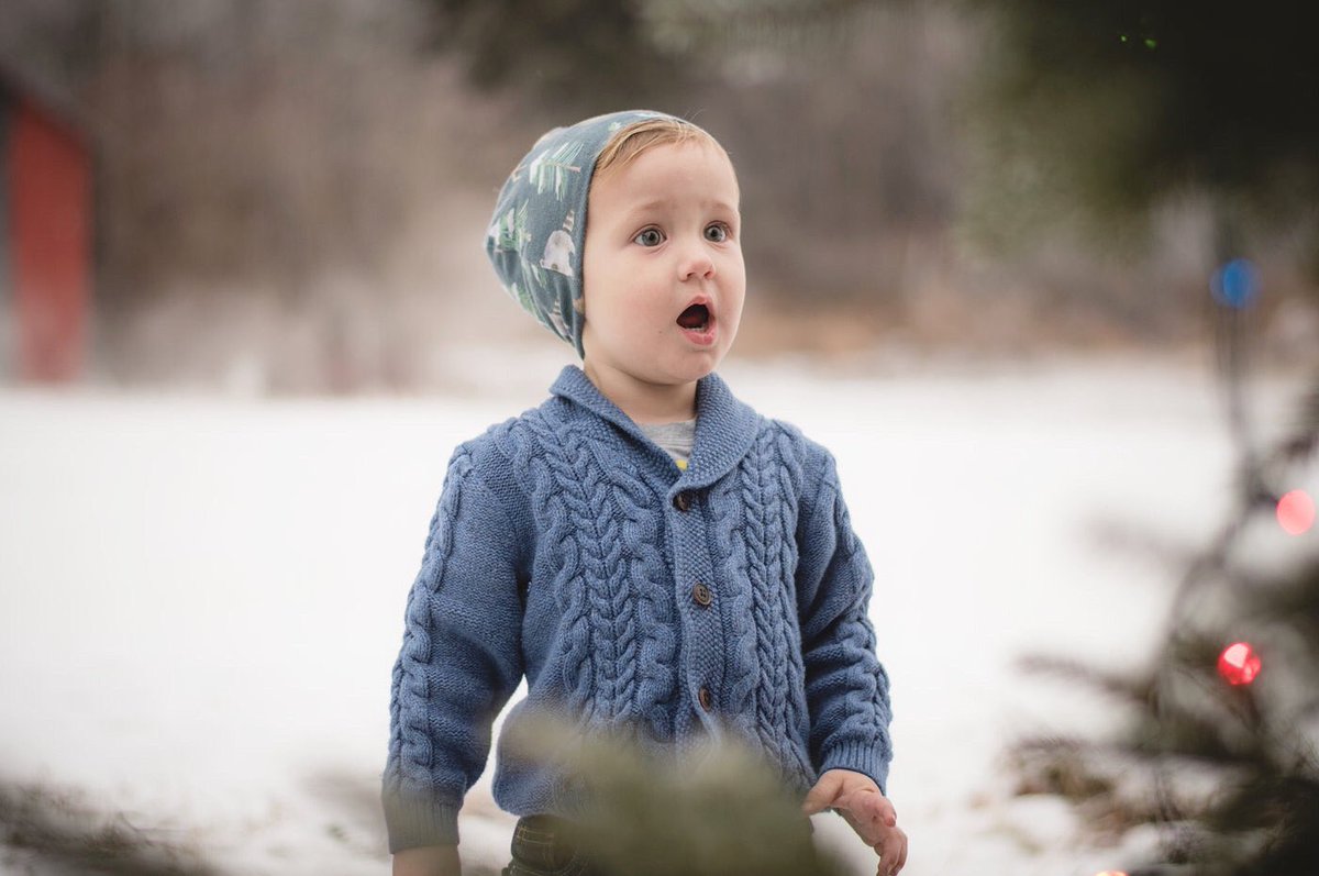 He was pretty in awe about seeing a few strings of lights on a tree 🎄
#itsthelittlethings #toddlerlife
