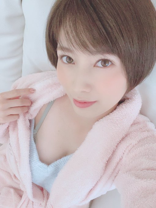 昨日は撮影だったよ✨ https://t.co/Hq13zepXns<a href="/tag/escape"class="tags"><span>#escape</span></a><a href="/tag/escape_%E5%86%8A%E5%AD%90%E3%83%97%E3%83%AC%E3%82%BC%E3%83%B3%E3%83%88cp"class="tags"><span>#escape_冊子プレゼントcp</span></a>