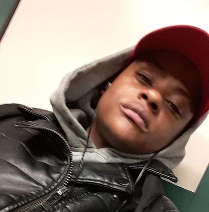 daniwordz's tweet photo. #stud #stem #loveislove #LGBTQ #gay #bi #straight #gay #whocares #beyou #pride #God #Jesus #JesusIsLord #Faith #TransLivesMatter #blacklivesmatter #AllLivesMatter #bekindtoeachother #live https://t.co/wV8AyDsjBU