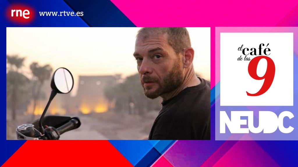 NEUDC_RNE's tweet photo. Nos tomamos el ‘Café de las 9’ con el motero @miquelsilvestre, protagonista del programa de @la2_tve #DiariodeunNómada. Ha recibido el #PremioZapping al mejor programa cultural de la Asociación de Consumidores de Medios Audiovisuales de Catalunya. https://t.co/HUQErkZLNG https://t.co/1zX1hd6rvU