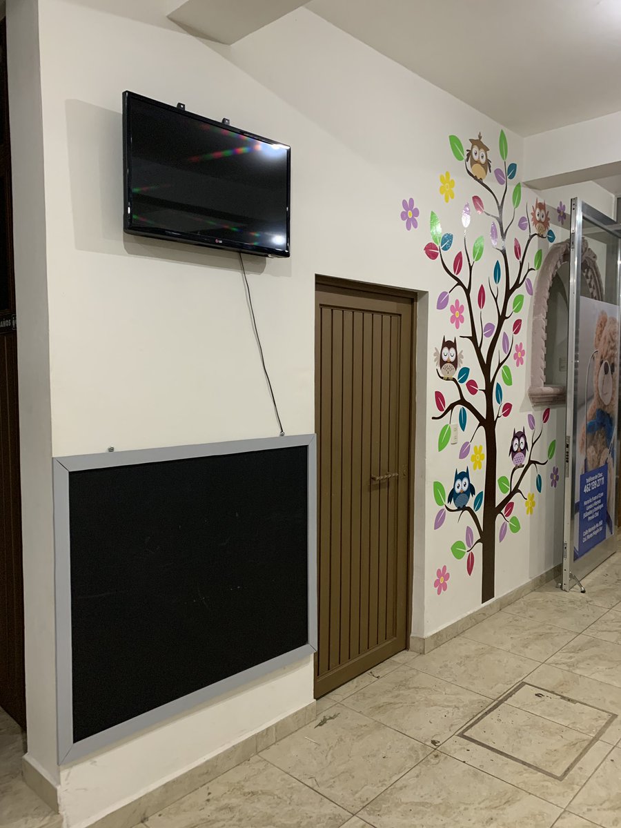 lacasadeandy's tweet photo. Hoy te compartimos que instalamos viniles, lona mesh impresa y pizarrón en el Consultorio de la Pediatra Dra. Celia Rivera • Gracias por su preferencia 🙏🏼 https://t.co/GTSxE3ezir
