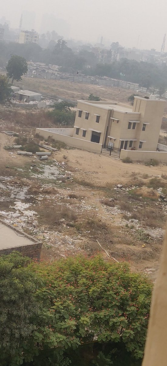 Abterrific's tweet photo. Plot in sector 66 Gurugram bring converted into dumpyard and mosquito breeding zone by Emaar Marbella project waste @IREOUptownRWA @CPCB_OFFICIAL @OfficialGMDA @emaardubai @HTGurgaon @TOIGurgaon @JagranNews https://t.co/HHQKChxm6S