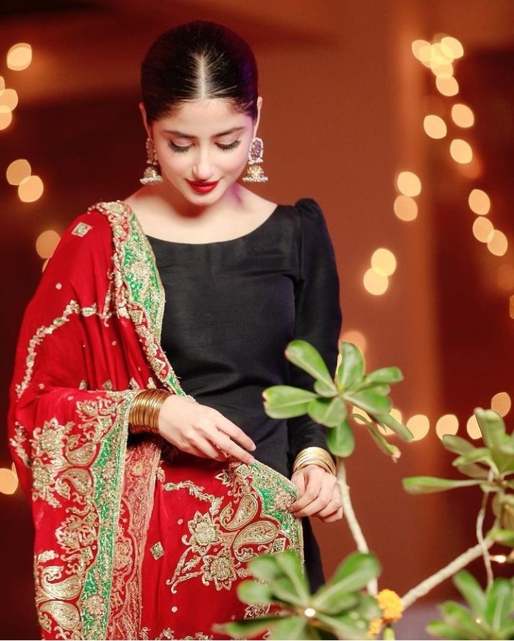 Wear or Tear A Thread hope y'all do  (flop na kardena)