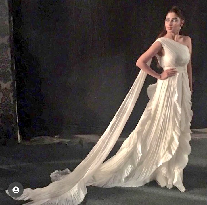 Wear or Tear A Thread hope y'all do  (flop na kardena)