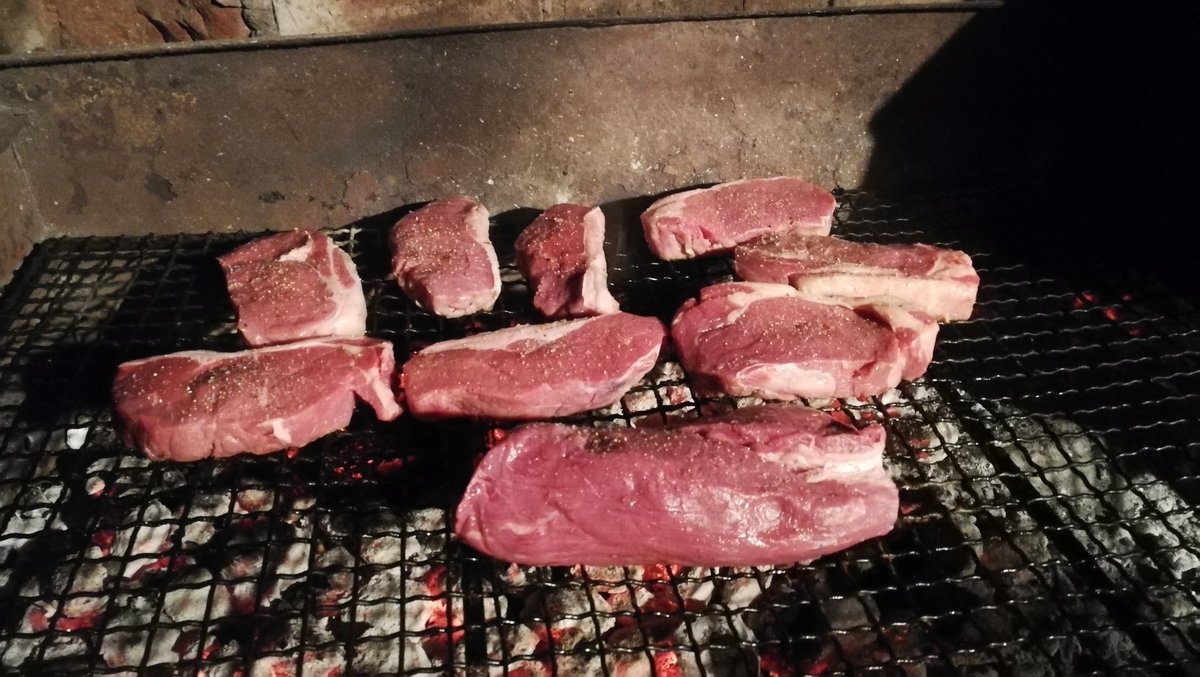TankLanning's tweet photo. Meat fest! Sirloin, fillet and smashed spuds! #ratemybraai https://t.co/Y6ZwKbqfhR