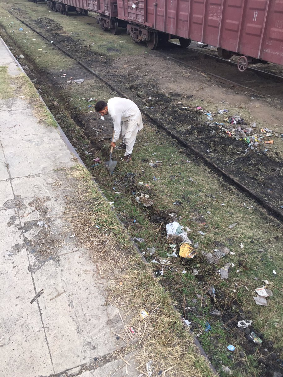 ahteshambokhari's tweet photo. It was 12 years ago when the people of lalamusa last saw a cargo train at lalamusa railway station,the tracks were filled with mud and yesterday for the first time the train arrived again and goods were offloaded tracks were being cleaned up, thank you Imran Khan 🙏🏻 https://t.co/ggRGWatMQB