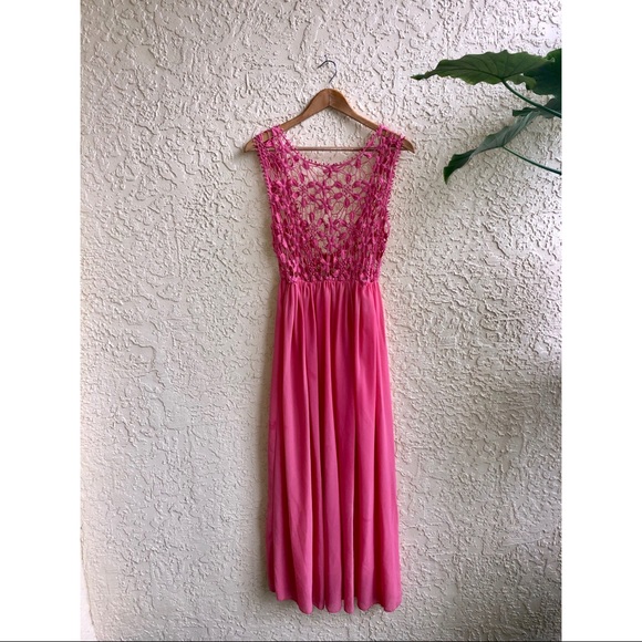 funkemonkejunke's tweet photo. So good I had to share! Check out all the items I'm loving on @Poshmarkapp from @eccentrichearts #poshmark #fashion #style #shopmycloset #anewday #vintage: https://t.co/bd36qr0nfV https://t.co/j6pIz2CzYB