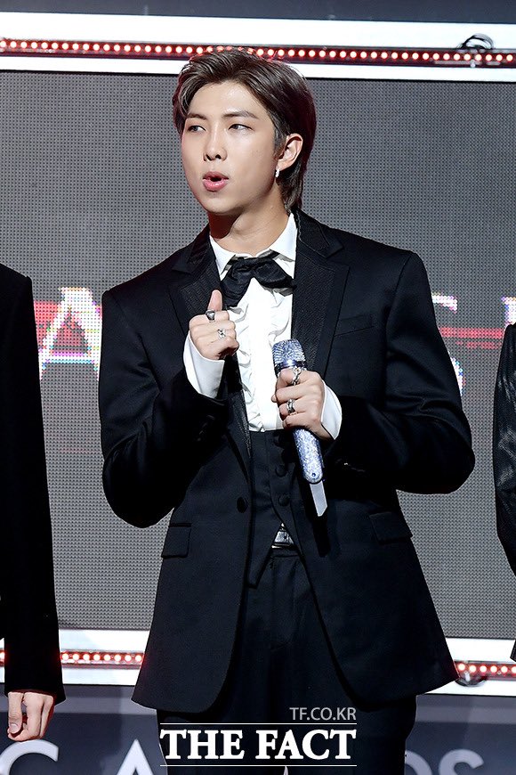 choi_bts2's tweet photo. BTS at the red carpet of 
2020 TMA (The fact music awards) @BTS_twt
RM &amp; Jin https://t.co/kuT1tswCmo