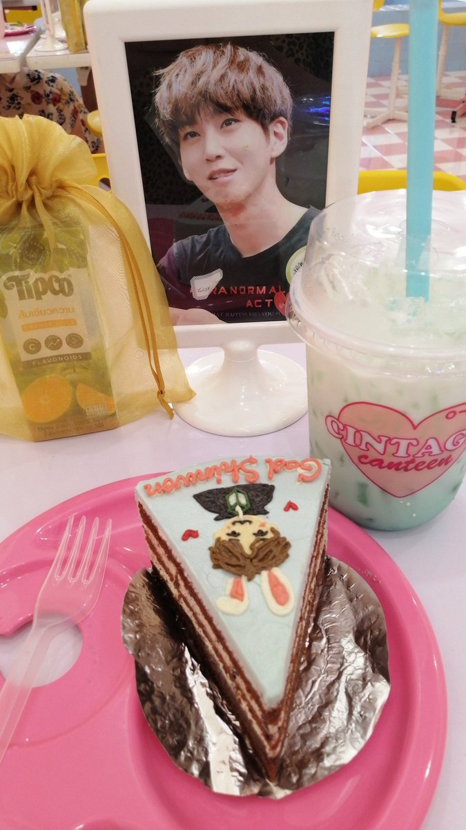 Kimchamod's tweet photo. มาแล้ว ๆ #GodShinwonday #มนต์รักลูกทุ่งพ่อหนุ่มชินวอน มาหาชินวอนกันเถอะยูนิจ๋า https://t.co/OL4brt4BJY