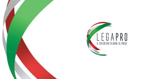 ac_carpi's tweet image. ‼️ Anticipata alle ore 12.30 di mercoledì 23 dicembre 2020 il match valevole per la 17^ giornata fra Carpi F.C. 1909 e Feralpisalò

Qui il comunicato ufficiale 👉  carpifc.com/senza-categori…

#ForzaCarpi #CAPFER #SerieC #LegaPro #FieriDeiNostriColori 🇲🇨