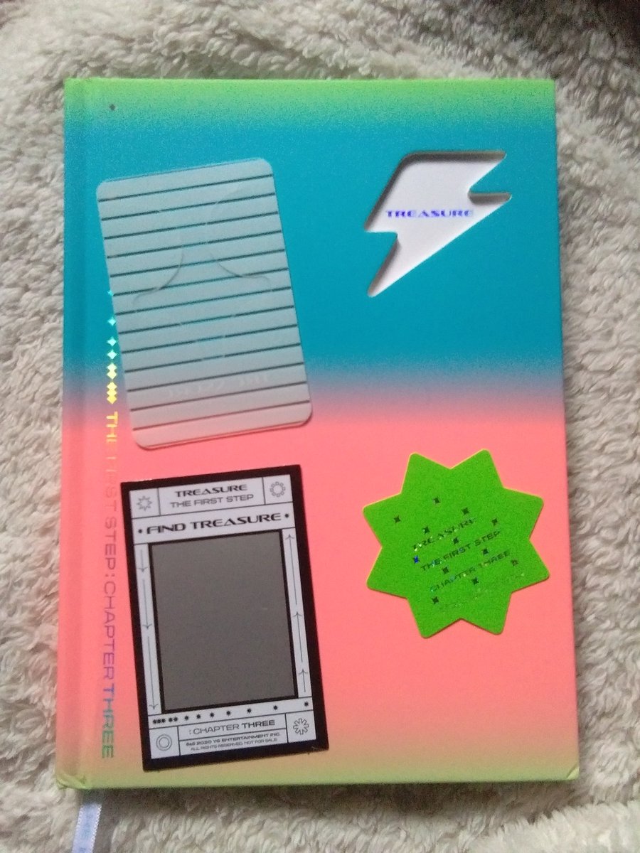 Daisyy_Store's tweet photo. 🇲🇾 WTS // HELP RT

[UNSEALED] TREASURE - The First Step: Chapter Three 

Price for folded poster ~ RM32

add on poster in tube ~ RM37

can apply free shipping and 15% cashback

• will get big double sided poster
• excluded photocards and hologram card
• will get freebies https://t.co/KK1B7ohDlD