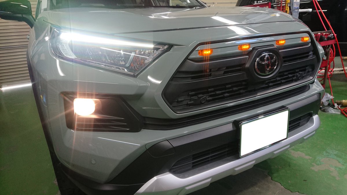 ロードハウス　グリルマーカー RAV4アドベンチャー専用 KADDIS グリルマーカー - ロードハウス