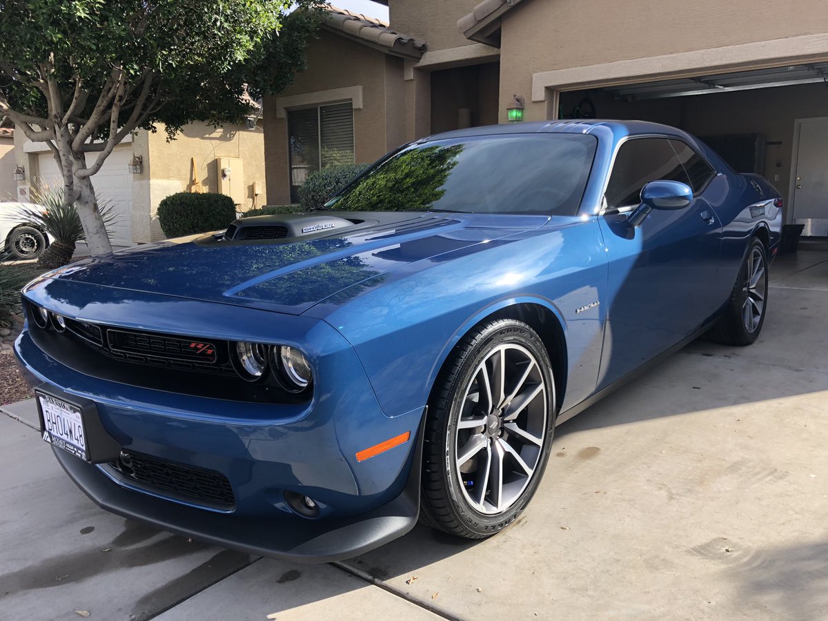 styledetails's tweet photo. Luxury package done to this Dodge challenger #Phoenix #arizona #mobiledetail #autodetailing #carwash https://t.co/C1QHOOqLzW https://t.co/k0N17RpWEL