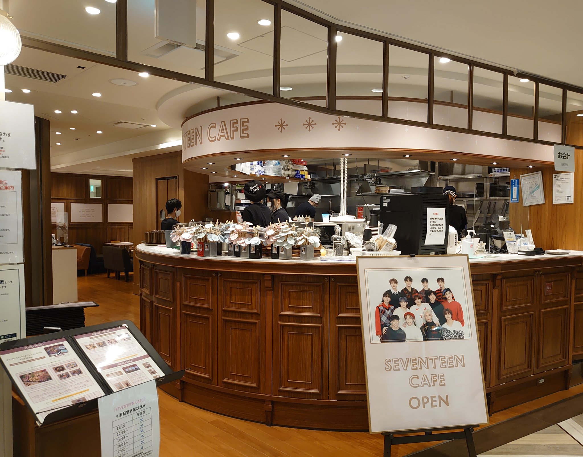 ゆー ꕤ 𓈒𖧷 セブチカフェ Collabo Index ルミネ横浜 行って来た ウィンターミートフェスティバルプレートめちゃ美味しかった グッズ買うつもりなかったのにうじくんのあまりの可愛さに悶えてたら娘がポストカードセットを買ってくれまし